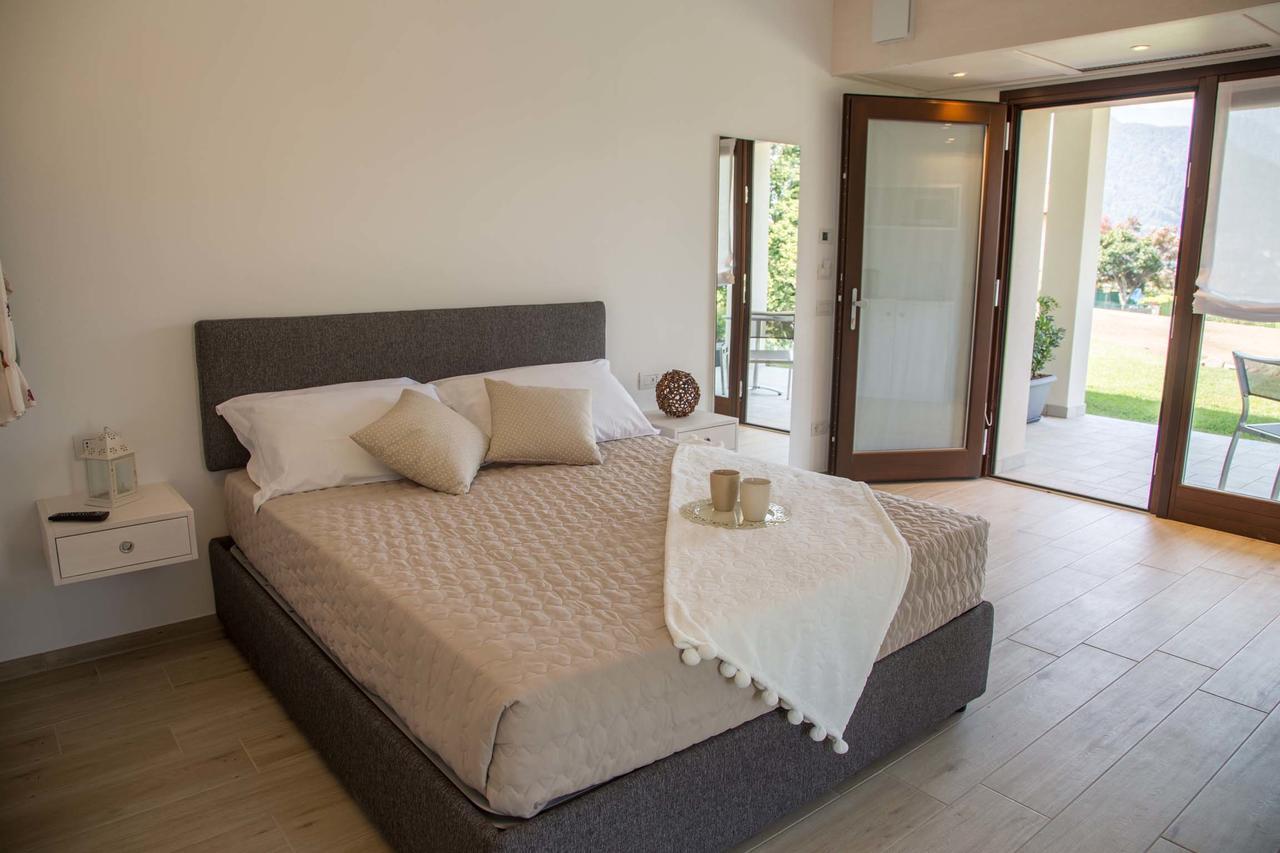 Double Room with Lake View